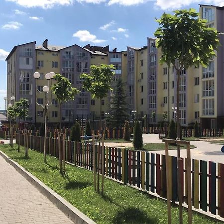 Новые Апартаменты В Жк Барский Yakushintsy ภายนอก รูปภาพ